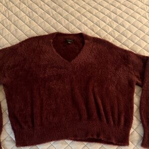 Halogen Plush V-Neck Sweater in Deep Burgundy